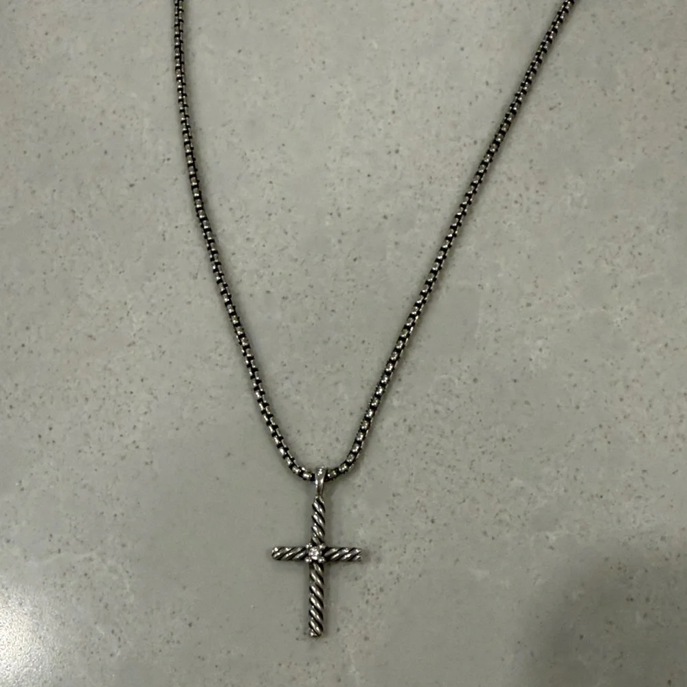 Sterling Silver David Yurman Cable Cross Pendant Necklace - Picture 6 of 7